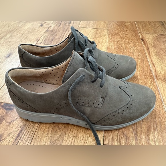 clarks artisan unstructured